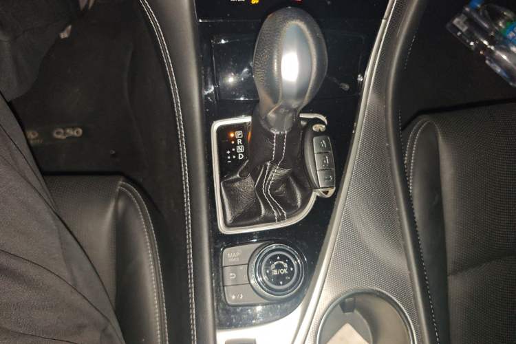 Used Infiniti Q50L 2015 2.0T Enjoyment Edition
