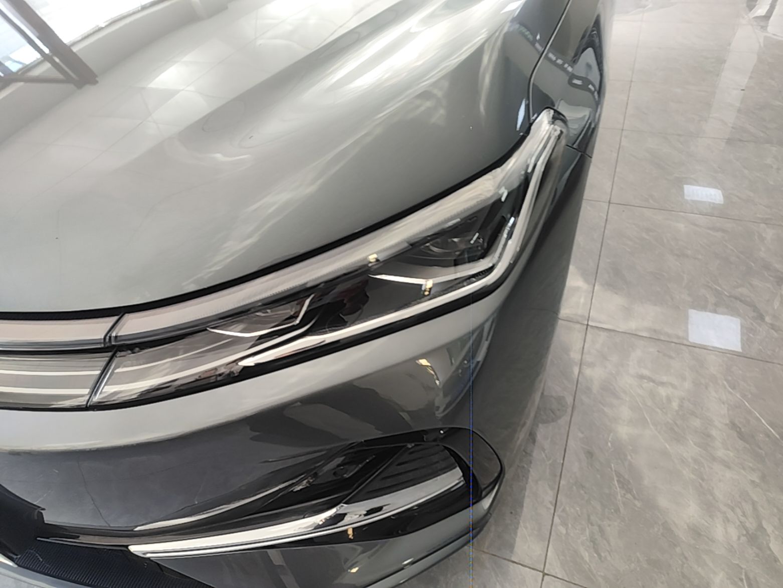 Geely Galaxy A7 2025 Model EM-i 70km Luxury Edition — снимка 8