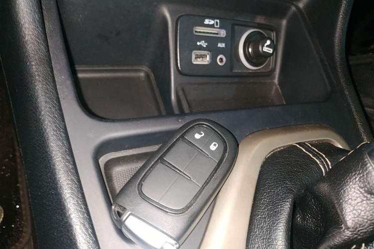 Used Jeep Cherokee 2017 2.0L Superior Edition
