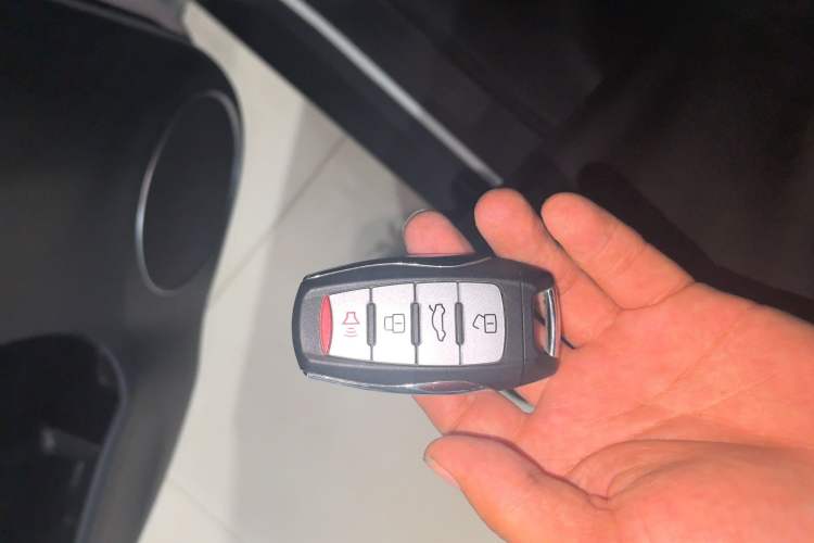 Used Haval M6 2019 1.5T DCT Two-Wheel Drive Elite Version China VI Standard Vehicle Key