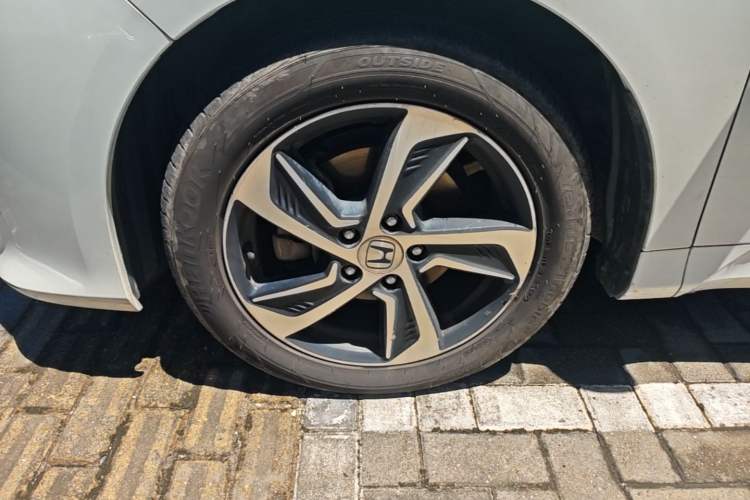 Used Honda Odyssey 2015 Updated Version 2.4L Smart Edition