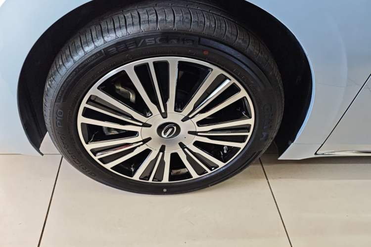 Used GAC Trumpchi E8 New Energy 2024 150km MAX+ Left Front Wheel Hub