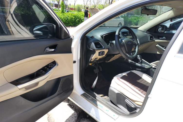 Used Ford Escort 2015 1.5L Automatic Comfort Edition