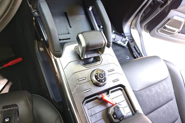 Used JETOUR Traveler 2023 2.0T All-Wheel-Drive CrossPRO