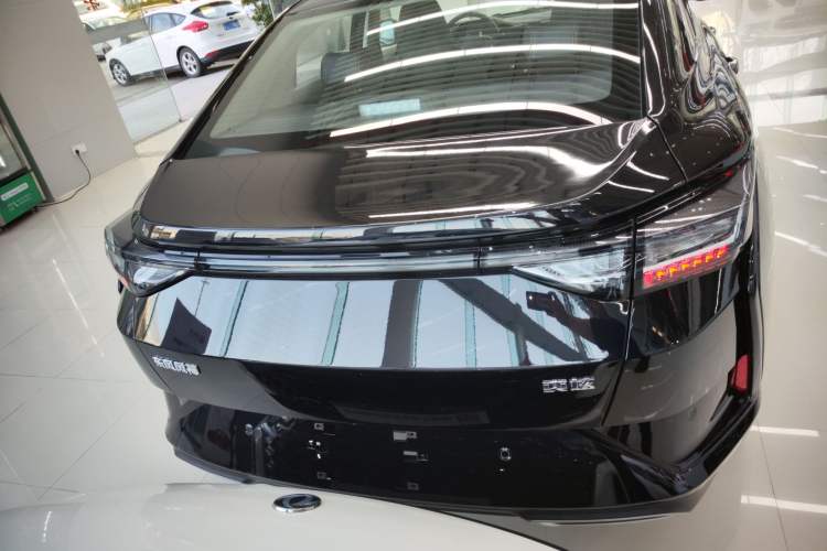 Used Dongfeng Aeolus Yixuan 2025 1.5L Automatic Luxury Version