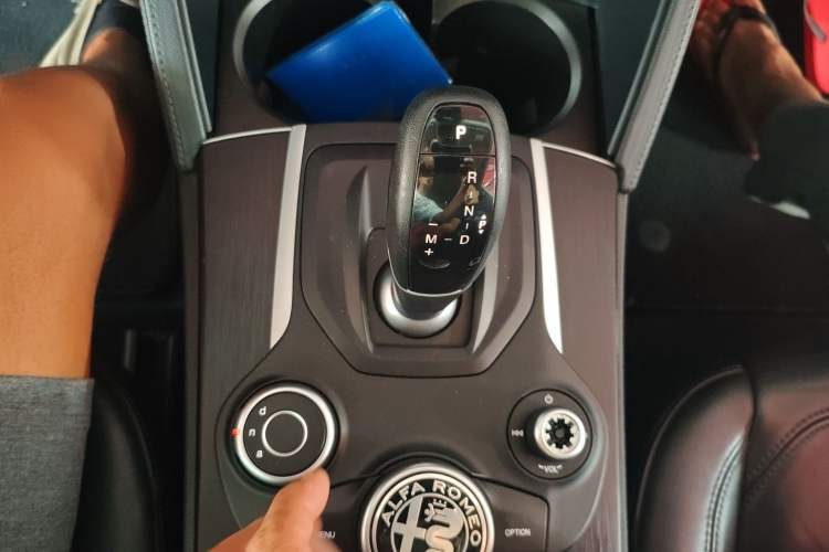 Used Alfa Romeo Stelvio 2017 2.0T 280HP Luxury Edition
