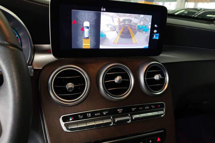 Used Mercedes-Benz GLC 2022 Facelift GLC 260 L 4MATIC Luxury Edition
