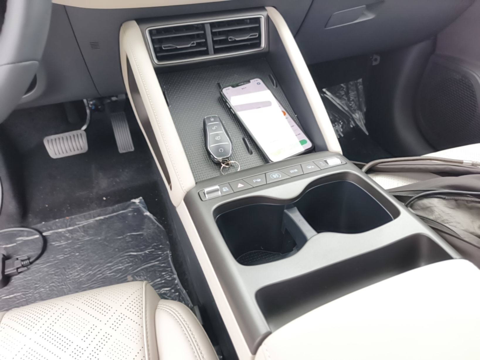 BYD Yuan UP 2025 Intelligent Driving Version 401 KM Dynamic Edition — снимка 16