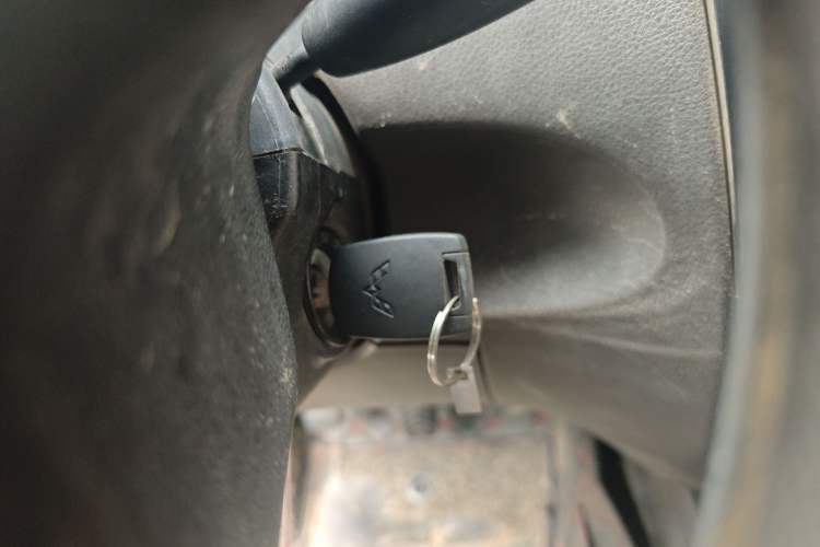 Used Wuling Rongguang V 2018 1.5L Standard Version Vehicle Key