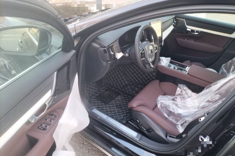 Used Volvo S90 2026 B5 Zhiyuan Luxury Edition