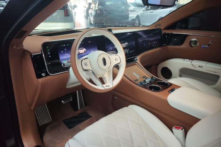 Used Hima S800 2025 Model, Range-Extended Starlight Executive Edition, 4 Seats