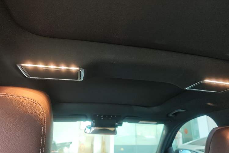 Used Mercedes-Benz GLC 2019 GLC 260 L 4MATIC Dynamic Model