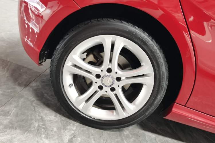 Used Mercedes-Benz A-Class 2013 A 180 Fashion Model Right Rear Wheel Hub