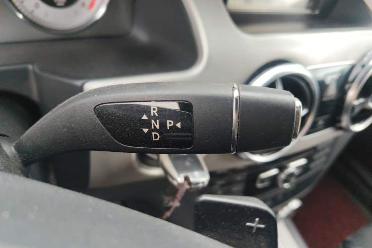 Used Mercedes-Benz GLK-Class 2015 GLK 260 4MATIC Dynamic Edition Ultimate Version Gear Lever