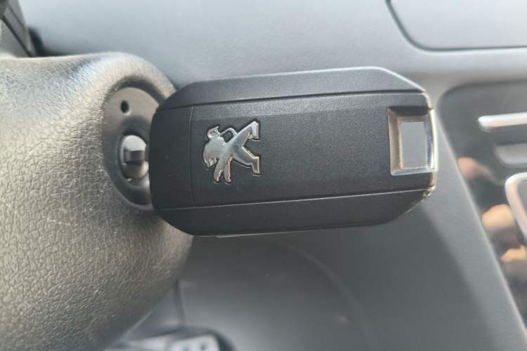 Used Peugeot 508 2013 2.0L 2nd Anniversary Edition with Automatic Sunroof – Classic Version
