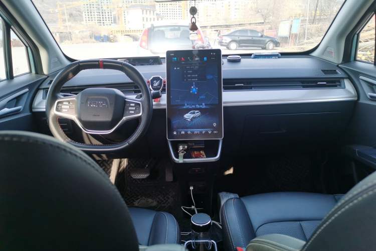 Used NETA V 2021 Standard Range Entertainment Version – Upgraded Model Center Console