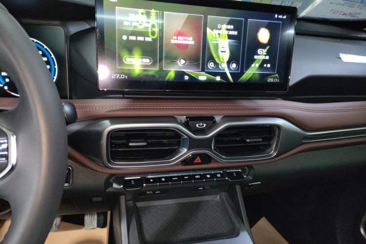 Used Geely Auto Haoyue 2022 1.8TD DCT Luxury 7-Seater