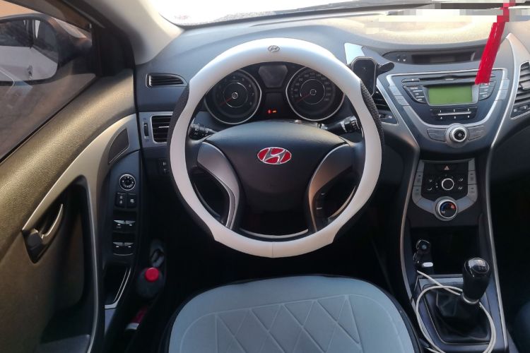 Used Hyundai Elantra (5th Generation / Langdong) 2015 1.6L Manual Fashion Edition