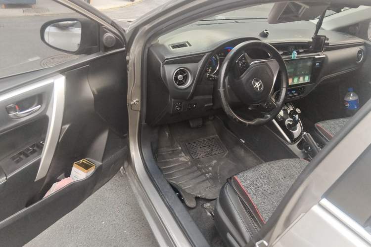 Used Toyota Corolla 2016 Dual-Engine 1.8L E-CVT Elite Edition