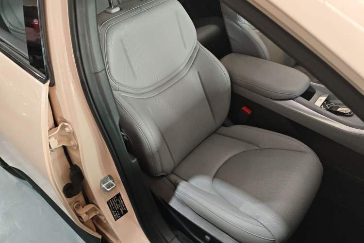 Used XPeng MONA M03 2024 620 with Ultra-Long Range Right Front Seat