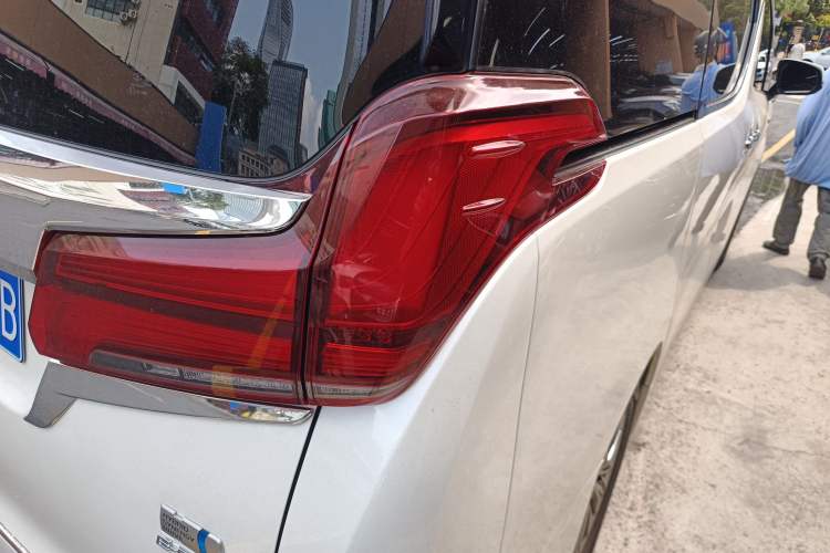 Used Toyota Alphard 2020 Dual-Engine 2.5L Luxury Edition Right Rear Taillight