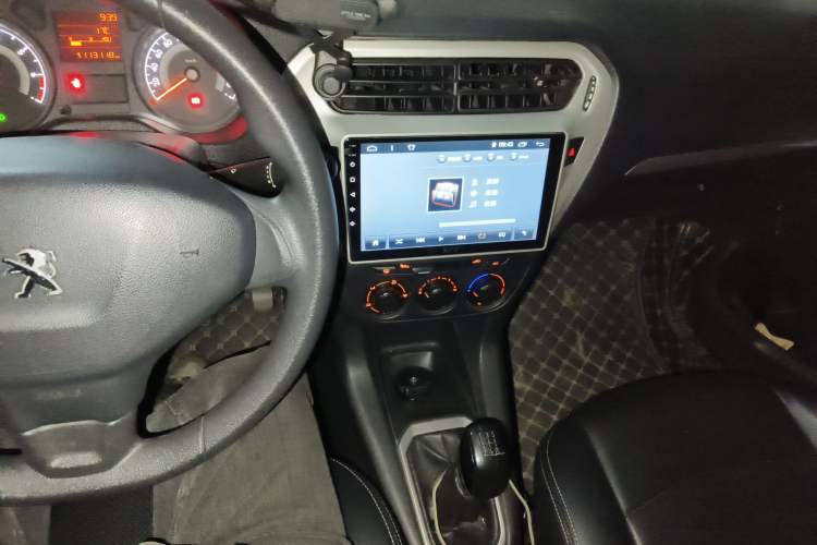 Used Peugeot 301 2014 1.6L Manual Comfort Edition Audio And AC Panel