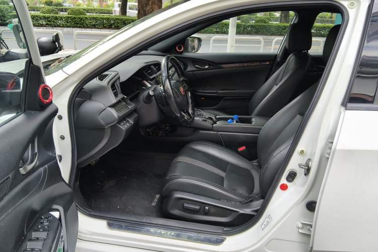 Used Honda Civic 2021 HATCHBACK 220TURBO CVT Dynamic Control Driver Seat