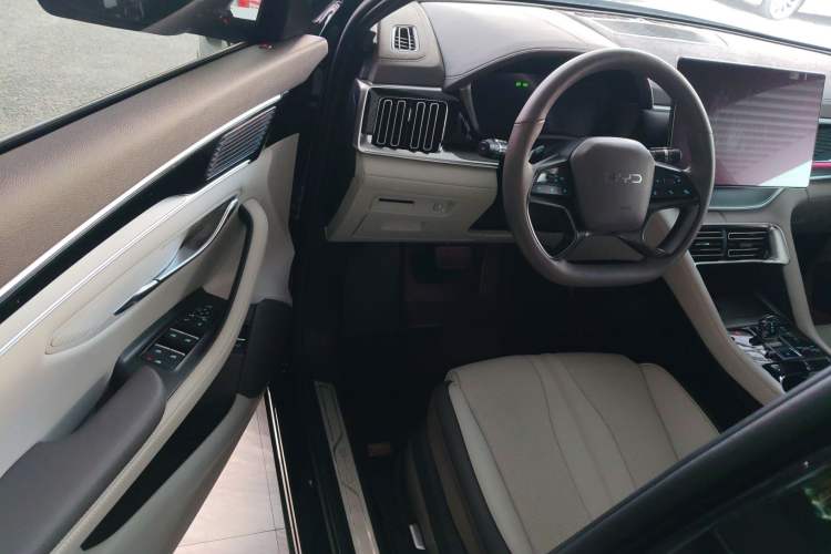 Used BYD Song PLUS New Energy 2025 EV Smart Drive Edition 605km Flagship Model
