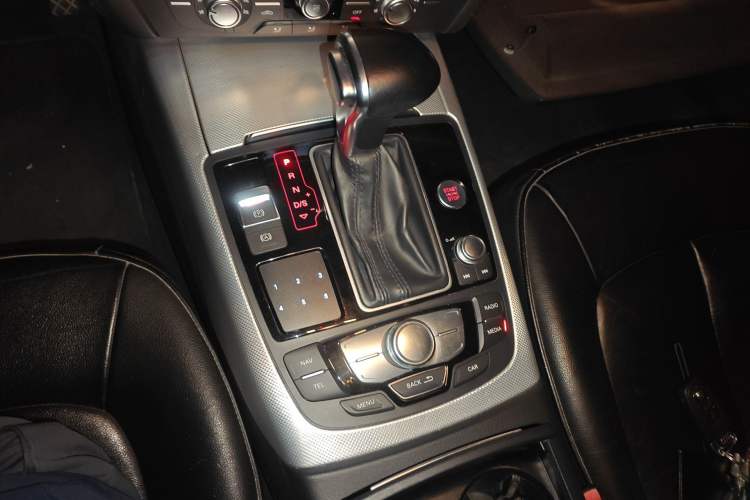 Used Audi A6L 2014 TFSI Standard Model Gear Lever