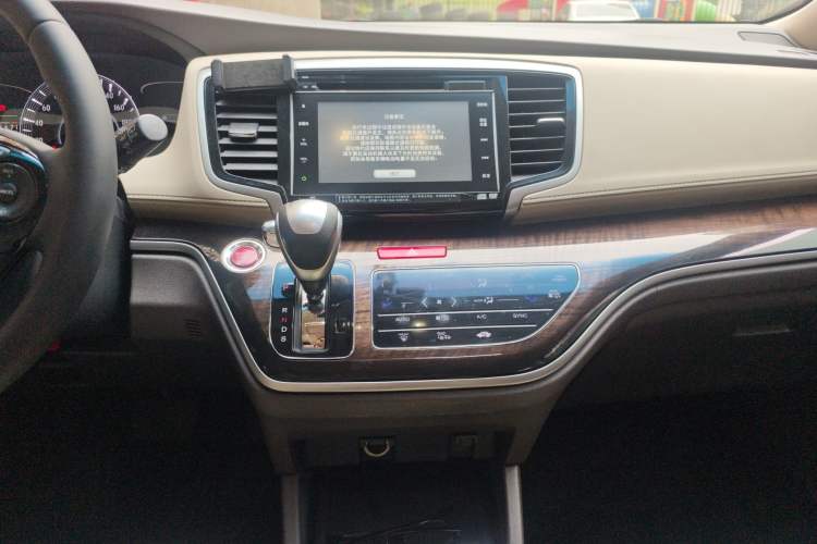 Used Honda Odyssey 2015 2.4L Supreme Edition Audio And AC Panel