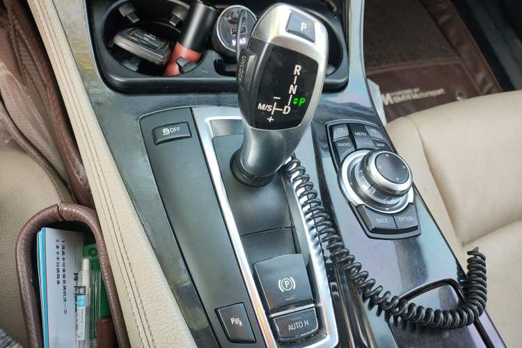 Used BMW 5 Series 2012 523Li Leading Model
