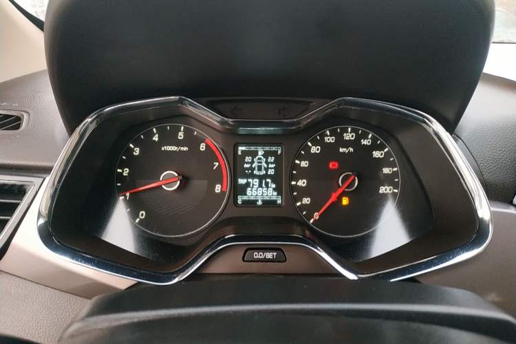 Used Baojun 310W 2017 1.5L Manual Fashion Model China V
