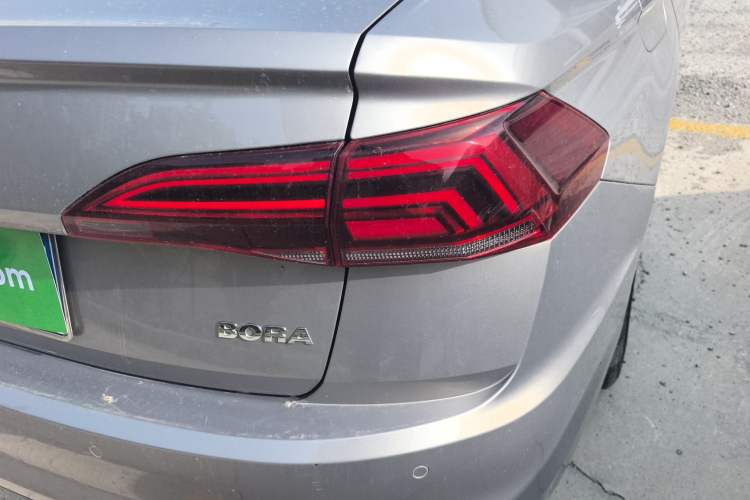 Used Volkswagen Bora 2019 Revised Version 1.5L Automatic Fashionable Style China VI
