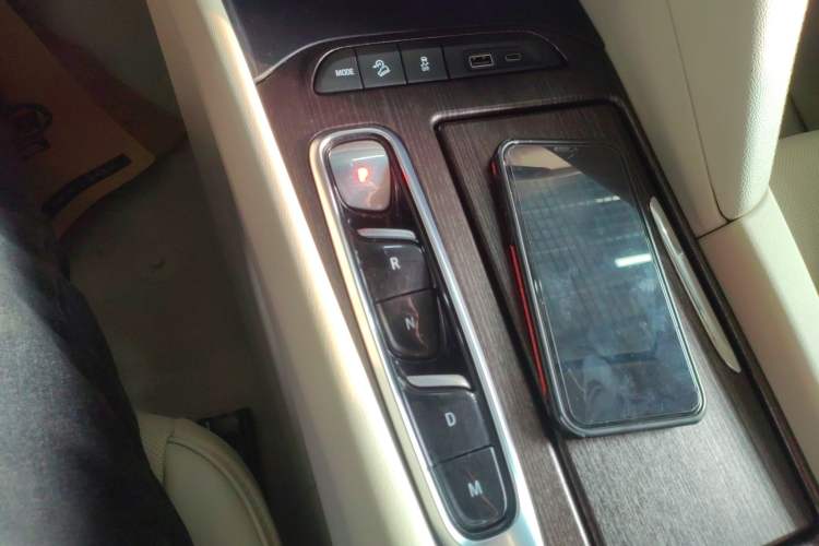 Used Buick Enclave 2022 652T 4x4 Avenir 6-Seater
