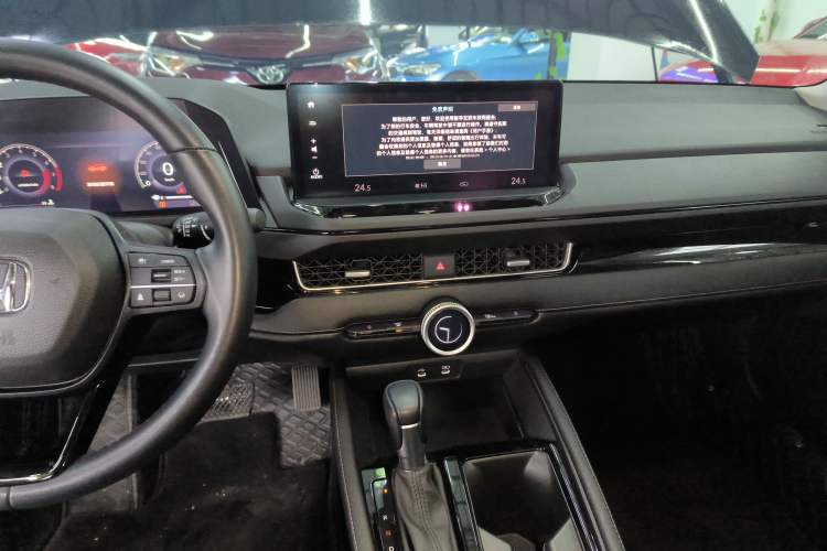 Used Honda Inspire 2023 260TURBO Deluxe Edition Audio And AC Panel