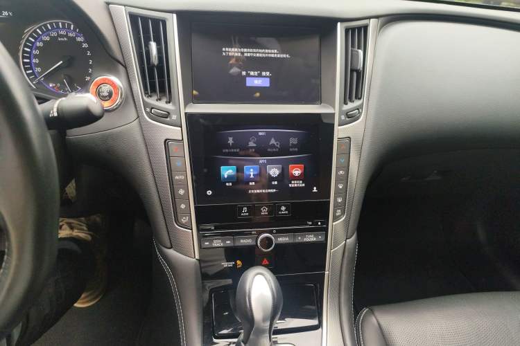 Used Infiniti Q50L 2015 2.0T Enjoyment Edition Audio And AC Panel