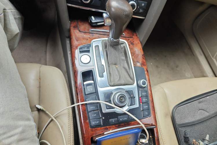 Used Audi A6L 2009 2.4L Luxury Edition Gear Lever