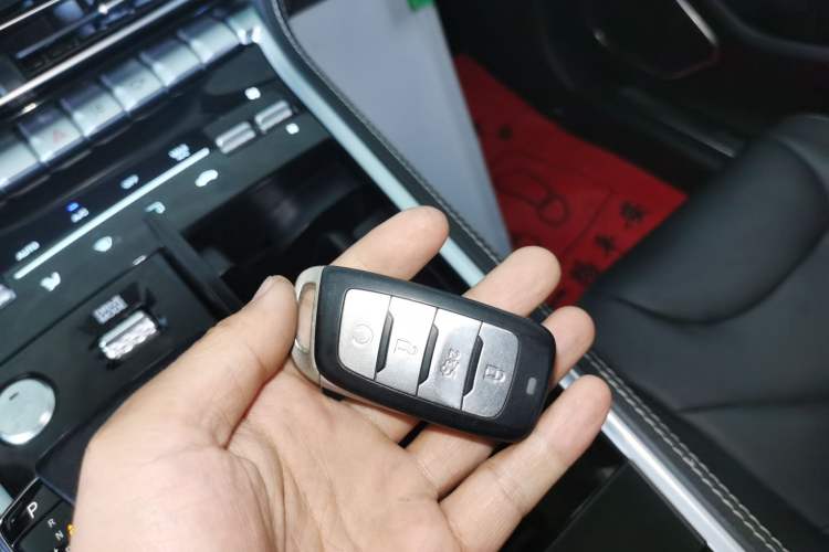 Used Changan CS85 COUPE 2021 1.5T DCT Luxury Edition
