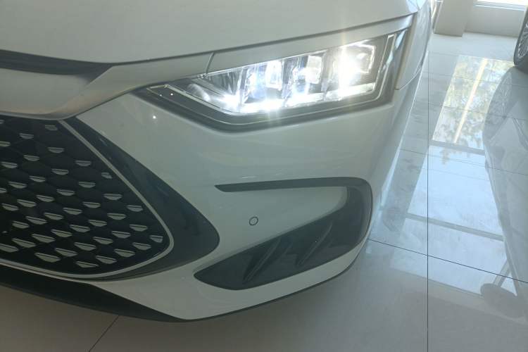 Used BYD Han 2022 DM-i 121KM Luxury Model Left Front Headlight