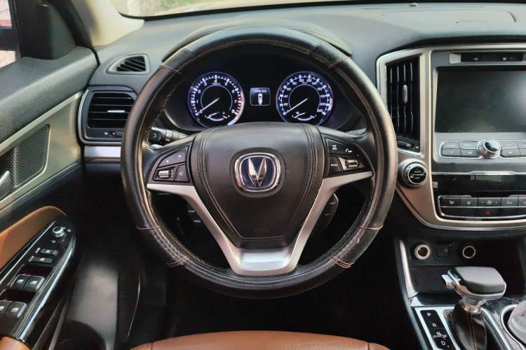 Used CHANGAN CS95 2017 2.0T Four-Wheel Drive SmartDrive Edition Steering Wheel