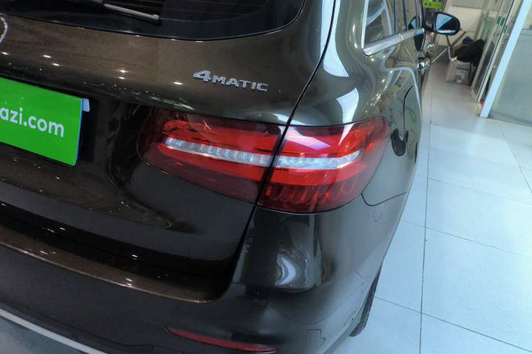 Used Mercedes-Benz GLC 2017 GLC 260 4MATIC Luxury Model