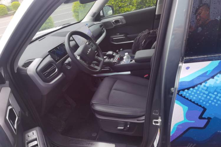 Used Formula Leopard Titanium 3 2025 501KM All-Wheel Drive Intelligent Driving Ultra Version