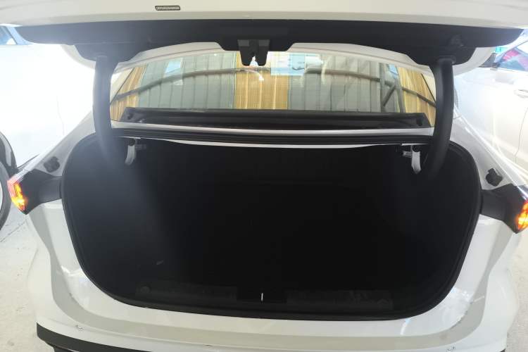 Used Geely Galaxy L6 2025 EM-i 140km Explorer+ Edition