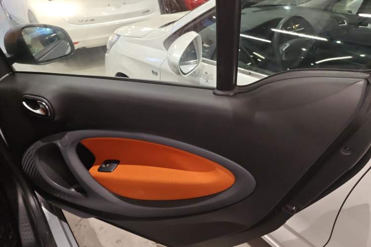 Used smart fortwo 2015 1.0L 52 kW Hardtop Passion Edition