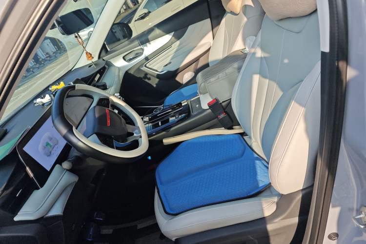 Used Venucia V DD-i 2023 60km iD Version
