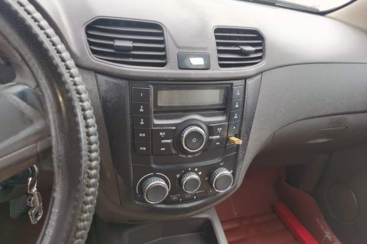 Used Wuling Hongguang 2014 1.5L S Standard Version
