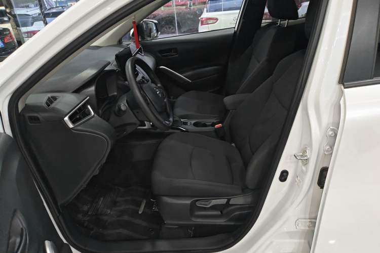 Used Toyota Corolla Cross 2023 2.0L Pioneer Edition Left Front Seat