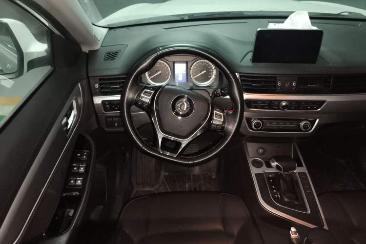 Used FORTHING Joyear X5 2017 1.6L CVT Luxury Model Steering Wheel