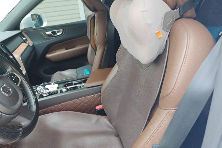 Used Volvo XC60 2024 B5 4x4 Smart Luxury Edition
