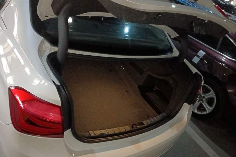 Used BMW 3 Series 2016 320Li Fashion Model